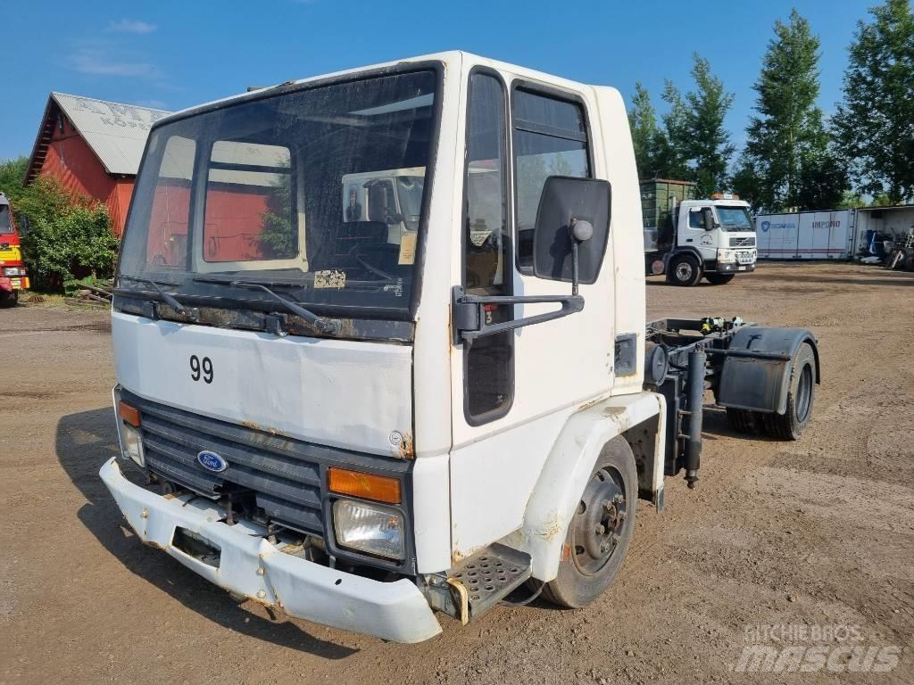 Ford CARGO 0713 Специальные грузовики