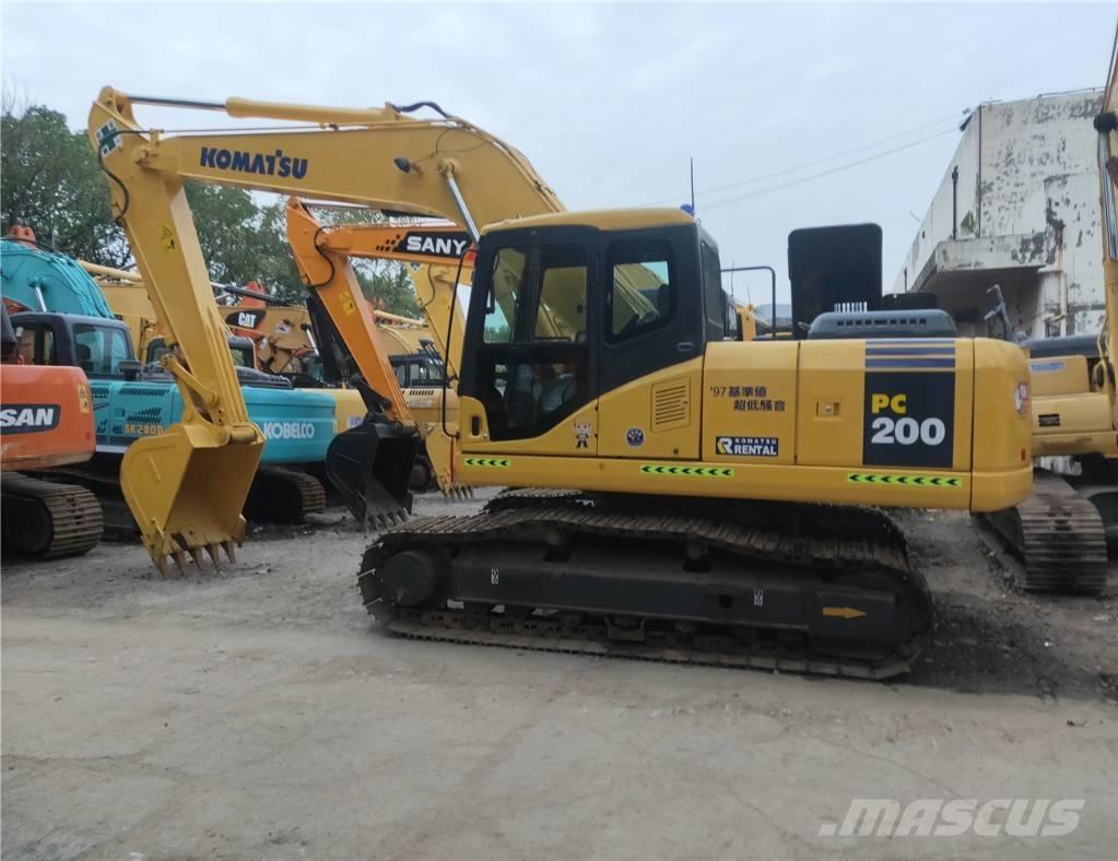 Komatsu PC200-7 Гусеничные экскаваторы