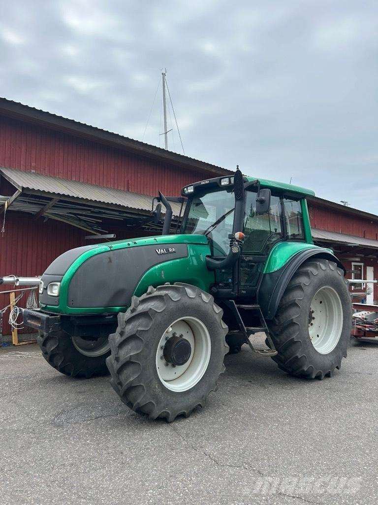 Valtra T 150 Трактора