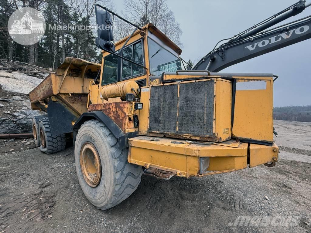 Volvo A 25 C Шарнирно-сочленённые самосвалы