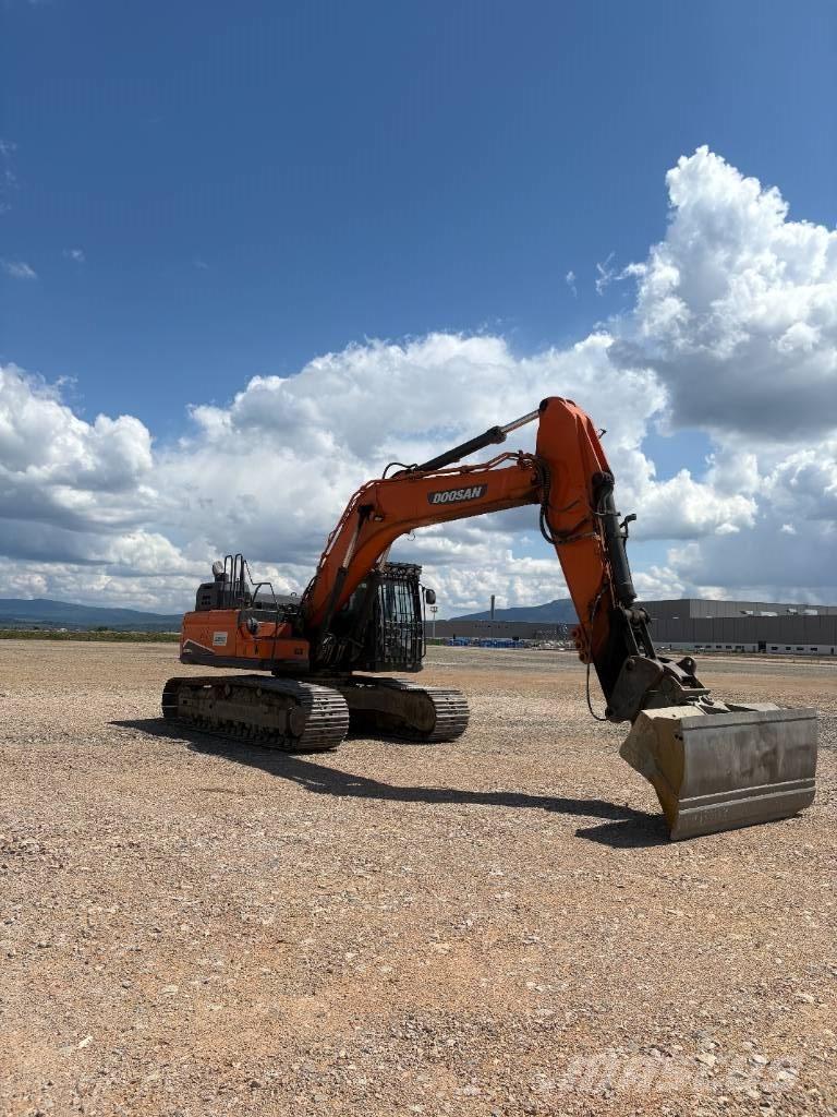 Doosan DX 300 LC-5 Гусеничные экскаваторы