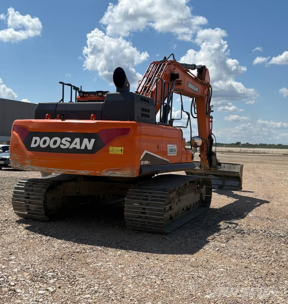Doosan DX 300 LC-5 Гусеничные экскаваторы