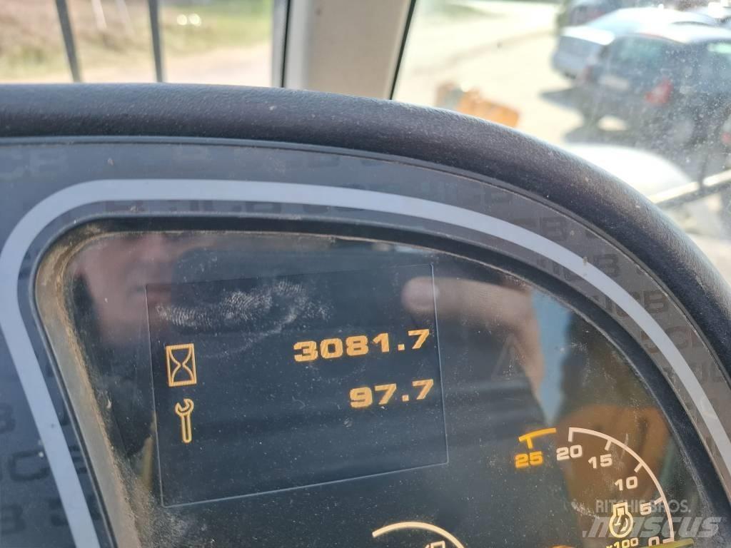 JCB 540-140 Телескопические погрузчики