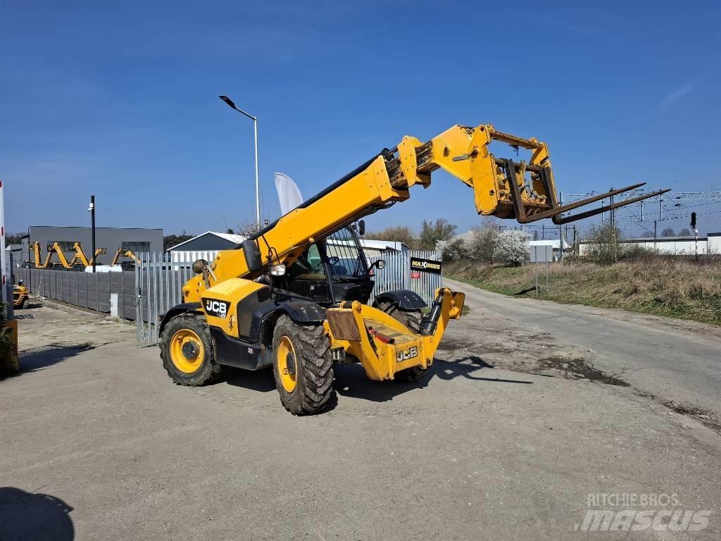 JCB 540-140 Телескопические погрузчики