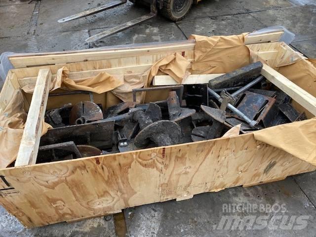 CAT AP 655 D Асфальтоукладчики