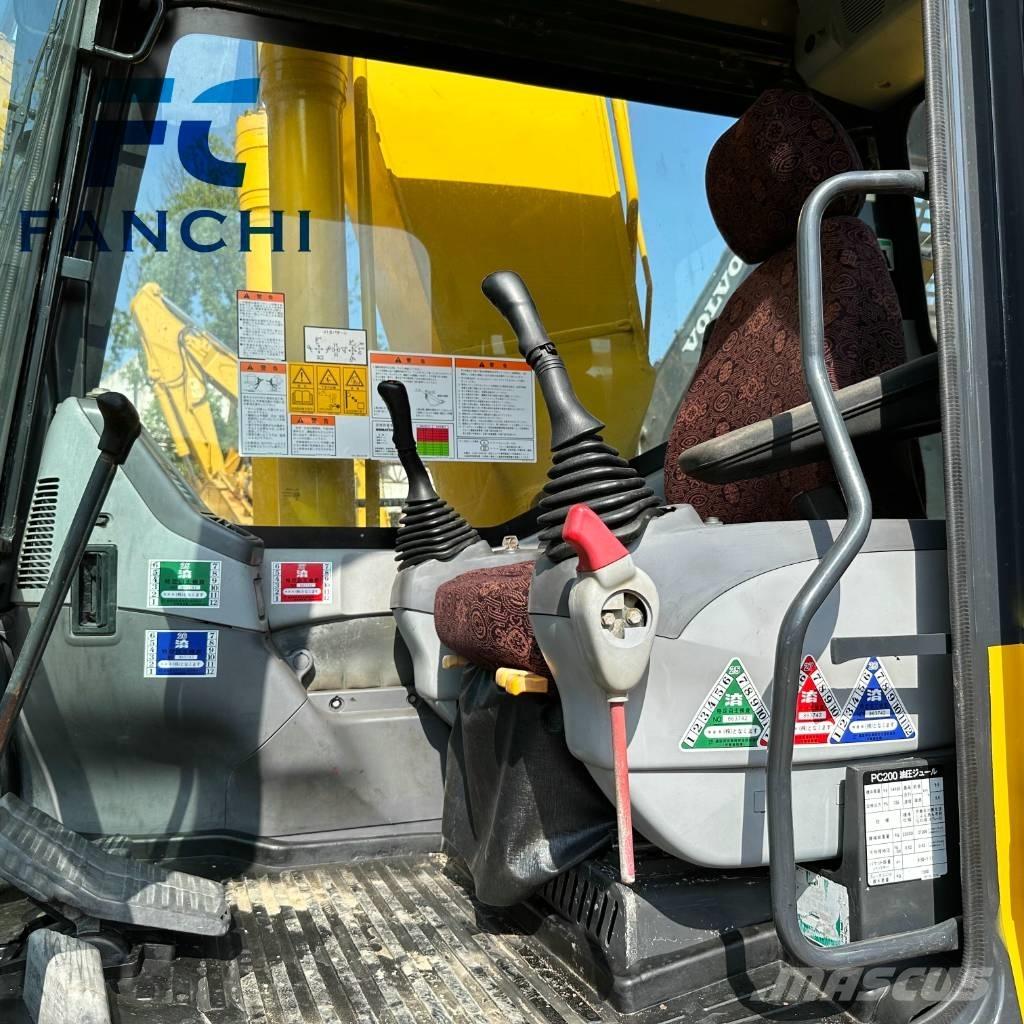Komatsu PC 200-8 Гусеничные экскаваторы