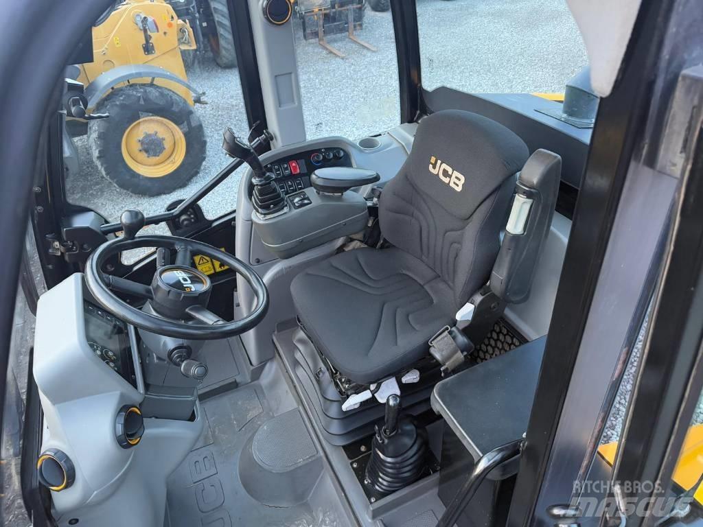 JCB TM 320 Сельскохозяйственные телескопические погрузчики