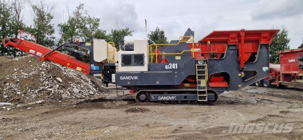 Sandvik QJ 241 Мобильные дробилки