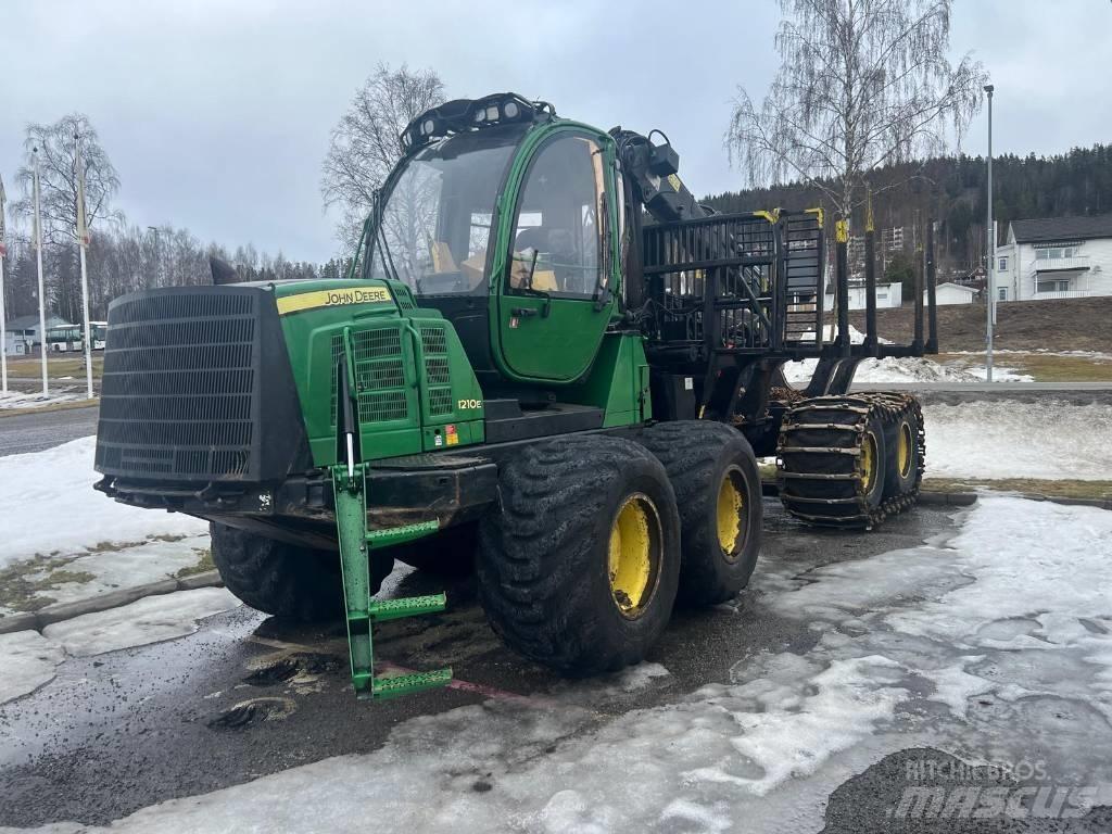 John Deere 1210 E Форвардеры
