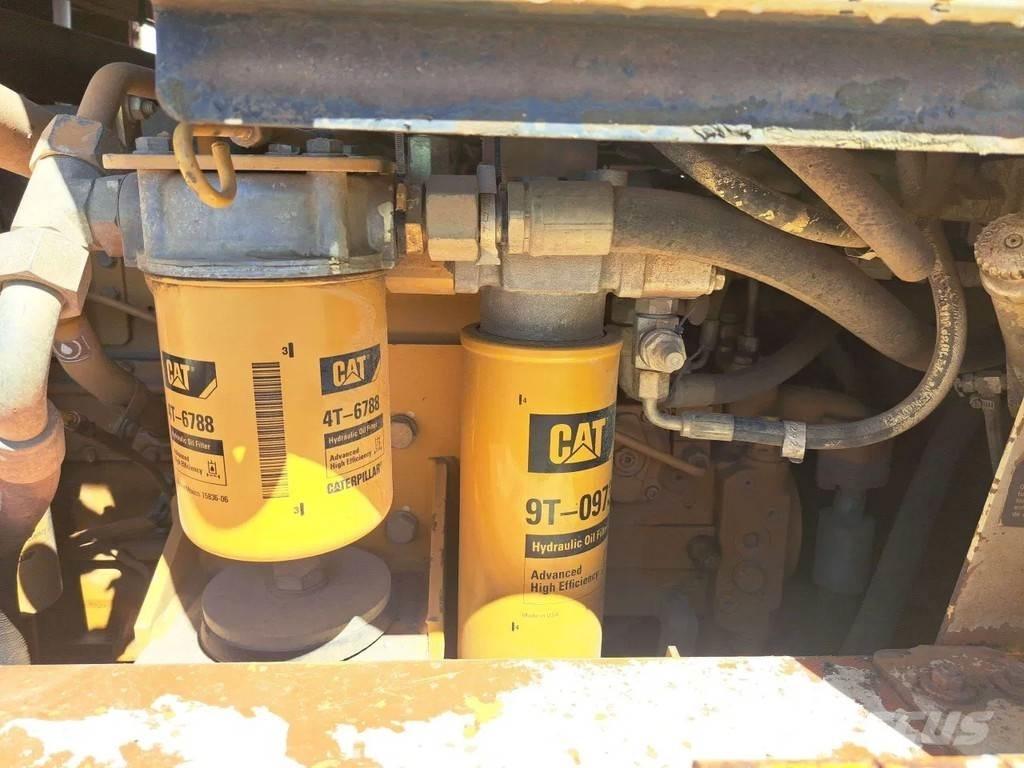 CAT 963C Гусеничные фронтальные погрузчики