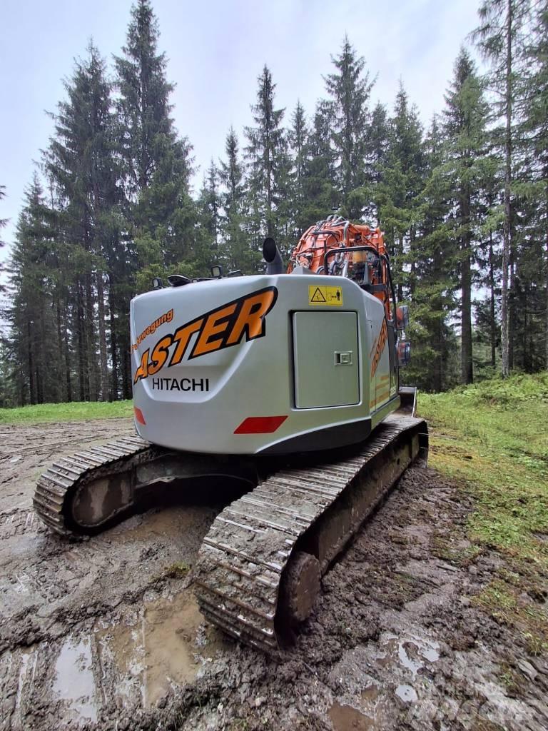 Hitachi ZX 225 US LC Гусеничные экскаваторы