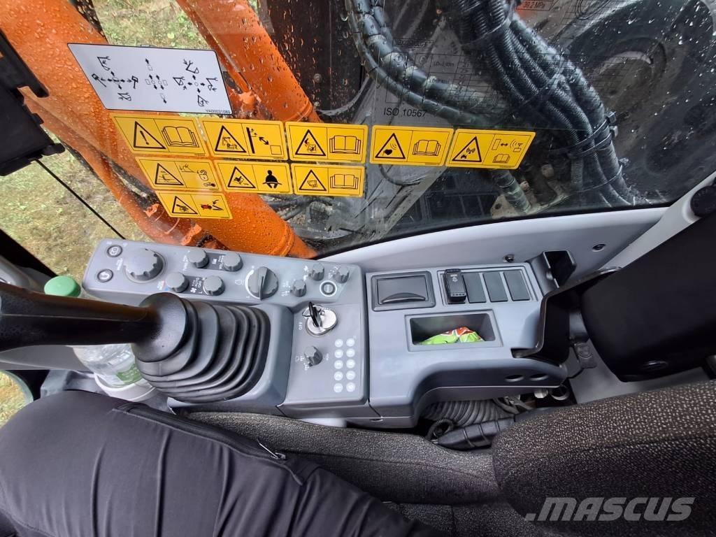 Hitachi ZX 225 US LC Гусеничные экскаваторы