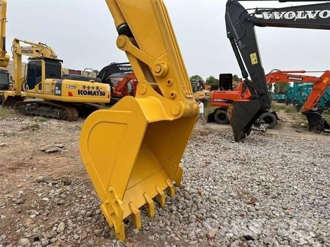 Komatsu PC 240 Гусеничные экскаваторы