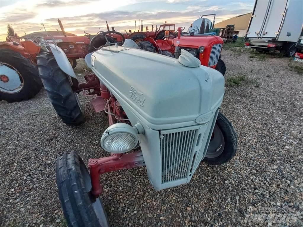Ford 8N Трактора