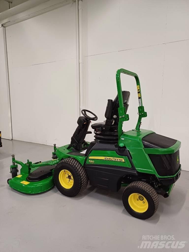 John Deere 1580 Самоходные газонокосилки