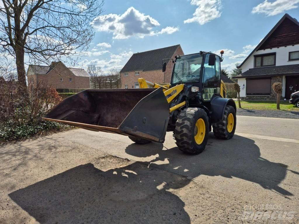 Komatsu WA100M-7 Фронтальные погрузчики