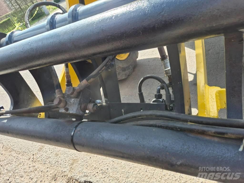 Komatsu WA100M-7 Фронтальные погрузчики