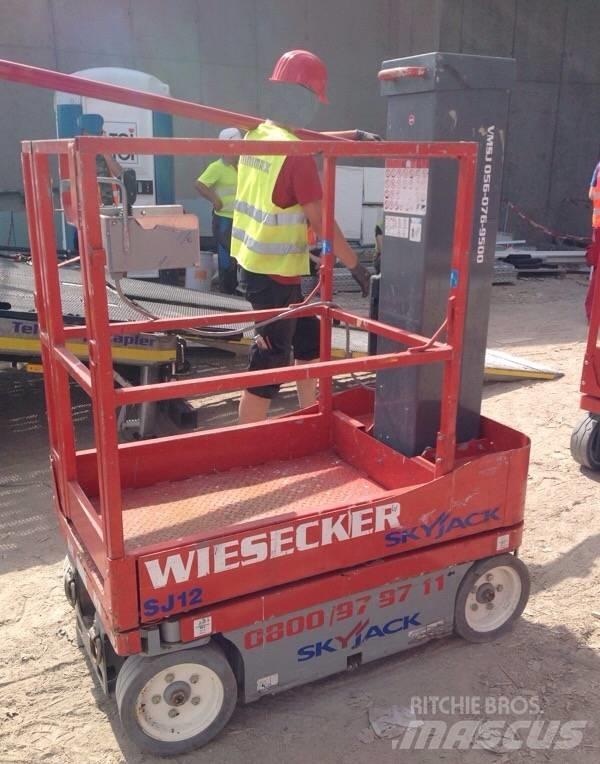 SkyJack SJ 12 Ножничные подъемники