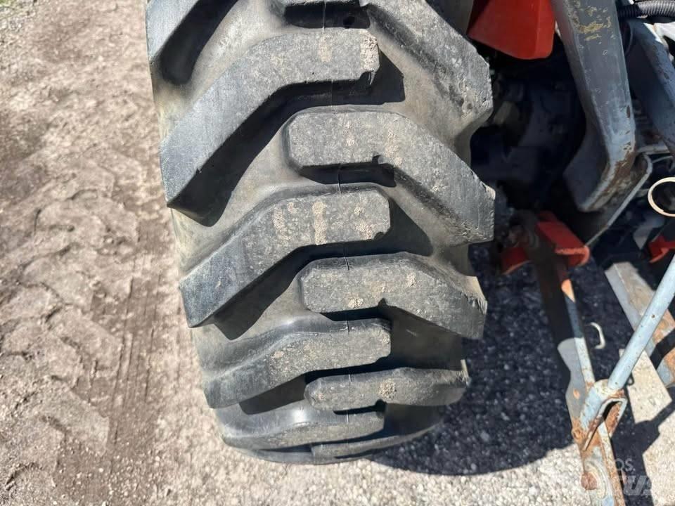 Kubota B 7800 HSD Трактора
