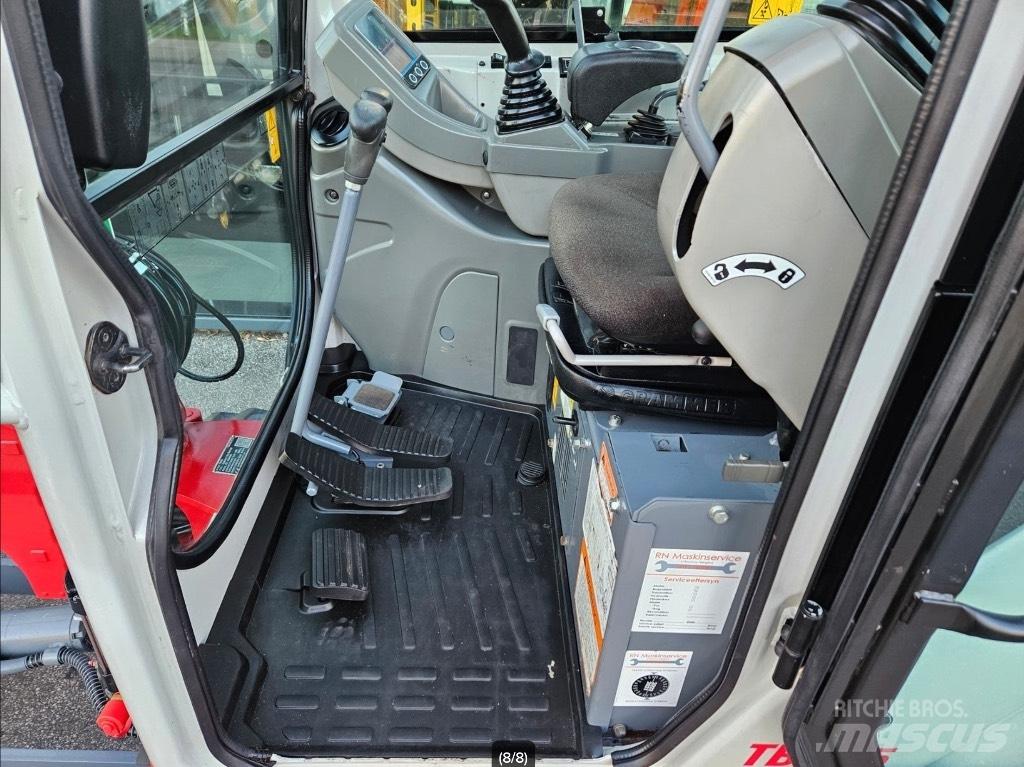 Takeuchi TB 225 Мини-экскаваторы