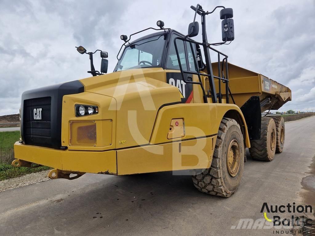 CAT 735C Шарнирно-сочленённые самосвалы