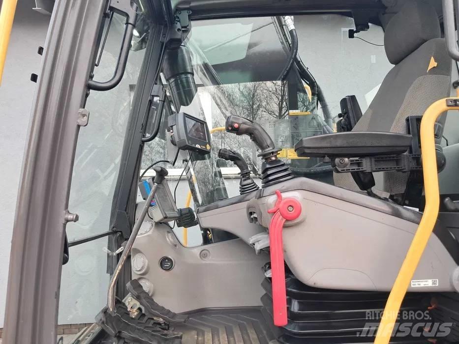 Volvo EC 220 DL Гусеничные экскаваторы
