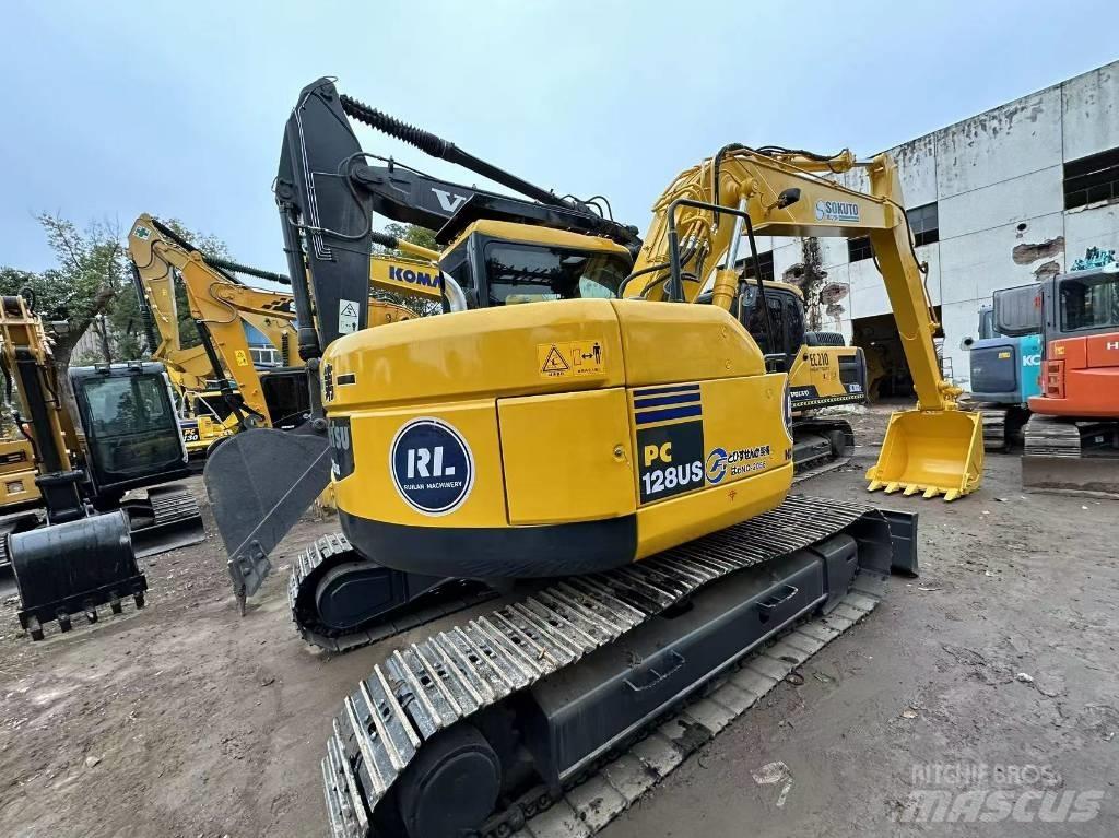 Komatsu PC 128 Гусеничные экскаваторы
