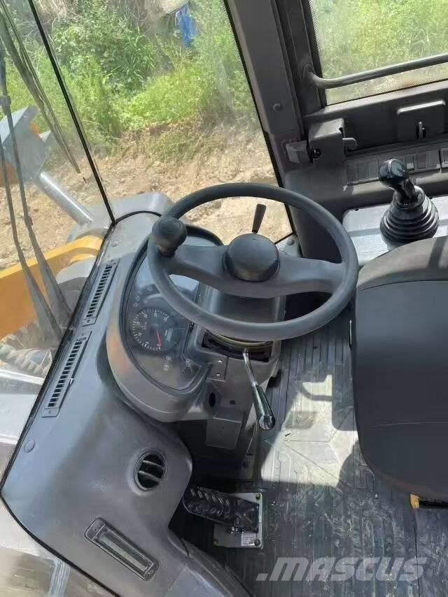 SDLG LG956L Фронтальные погрузчики