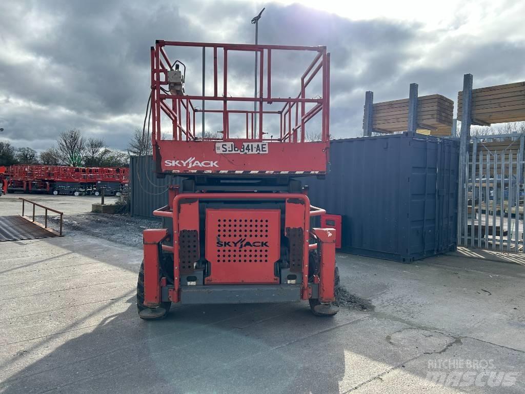 SkyJack SJ 8841 RT Ножничные подъемники