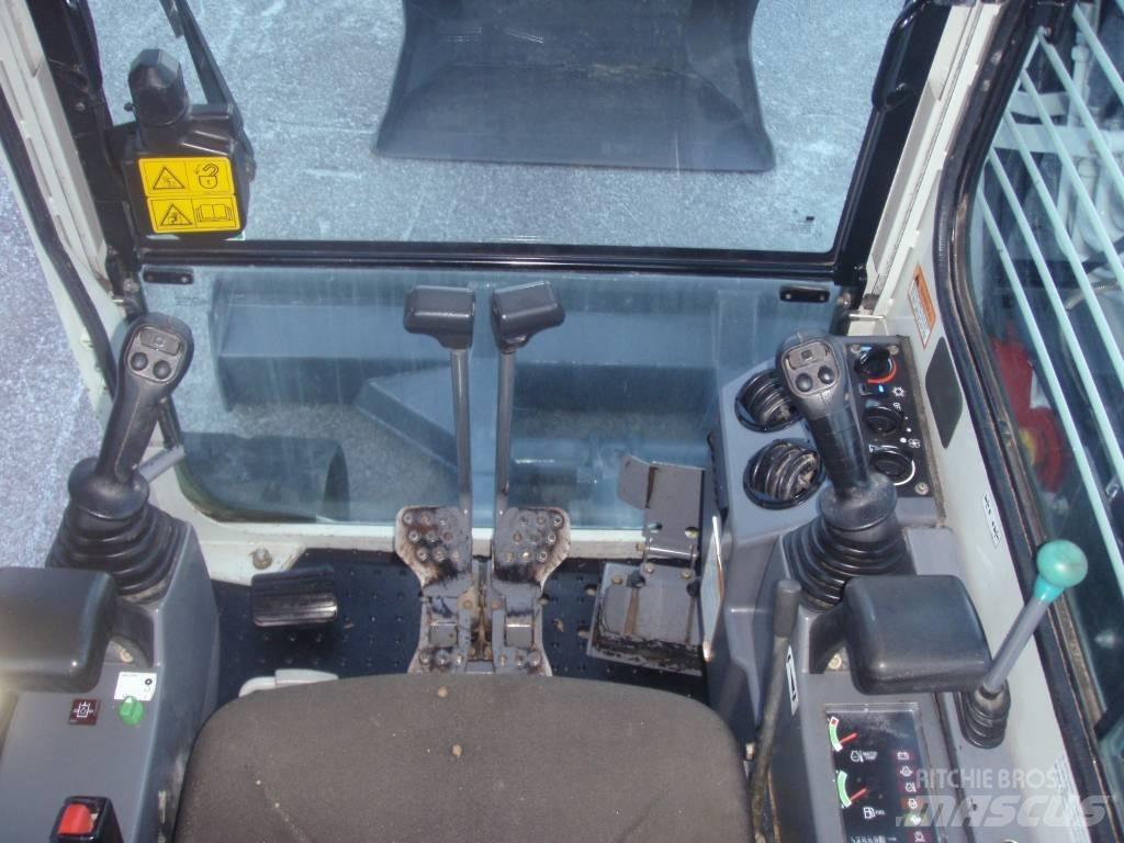 Takeuchi TB153FR Мини-экскаваторы
