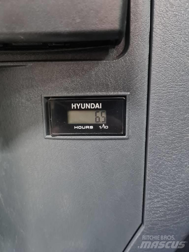 Hyundai R60CR-9A Мини-экскаваторы