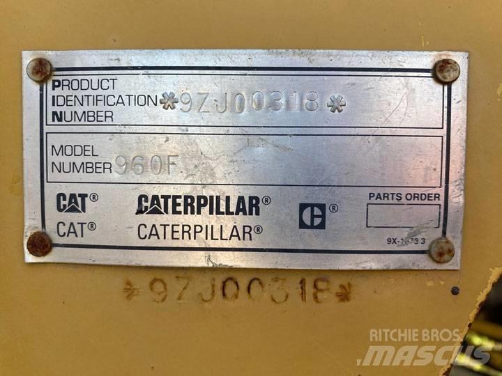 CAT 960F Фронтальные погрузчики
