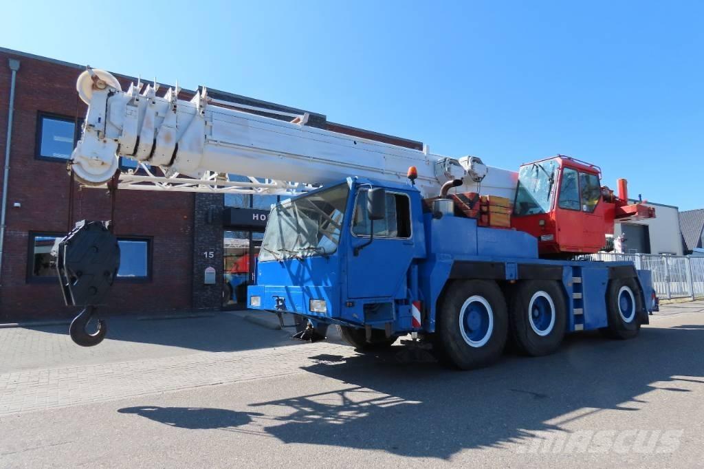 Liebherr LTM 1050-1 Автокраны