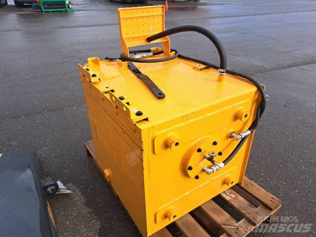 Hyundai fuel tank Компоненты строительной техники