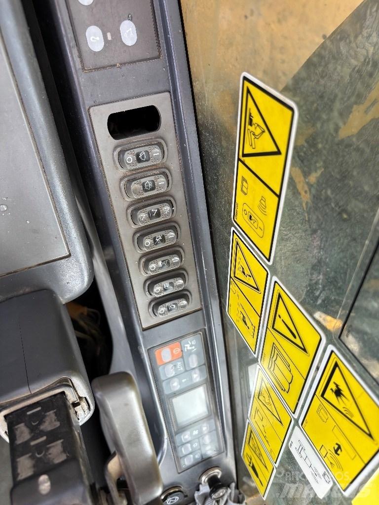 CAT 323 D LN Гусеничные экскаваторы