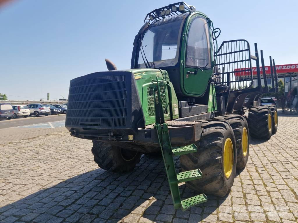 John Deere 1010 E Форвардеры