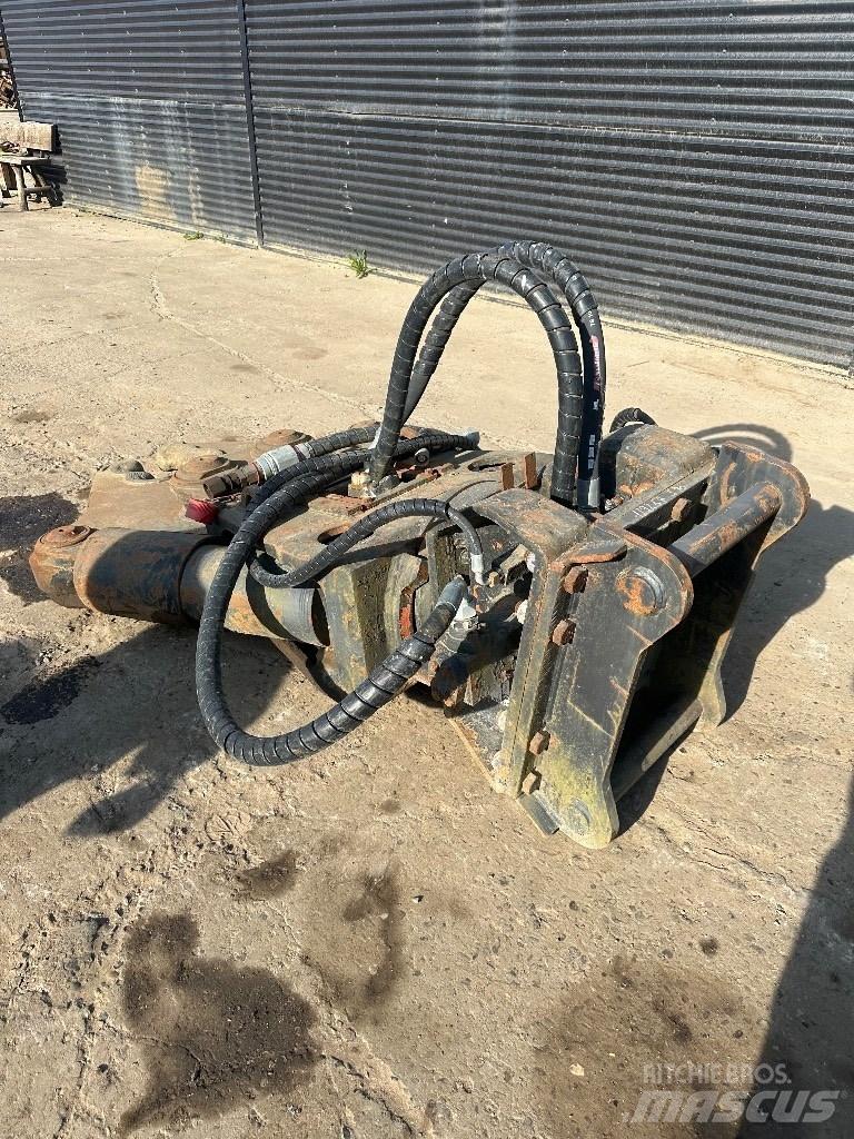 VTN Betonsaks Гусеничные экскаваторы