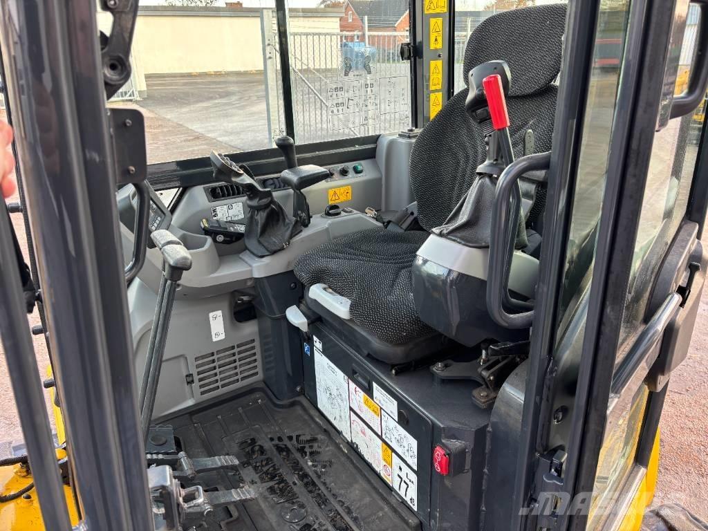 Komatsu PC55 MR-5 Мини-экскаваторы