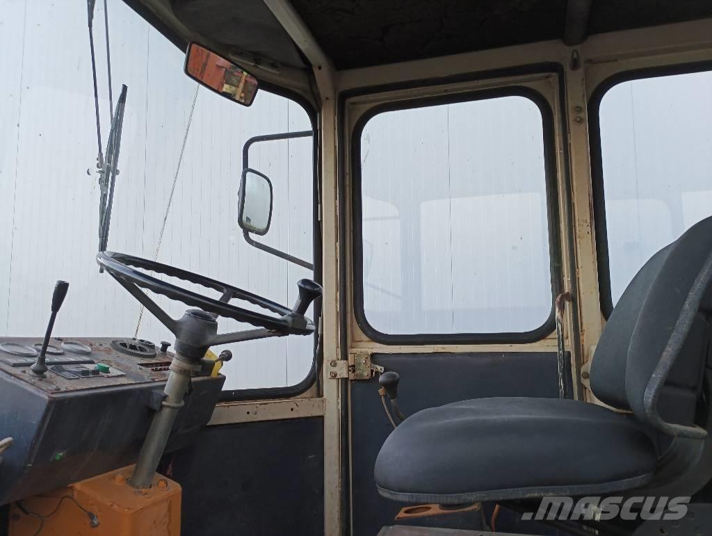 Schaeff SKB 902 Экскаваторы-погрузчики