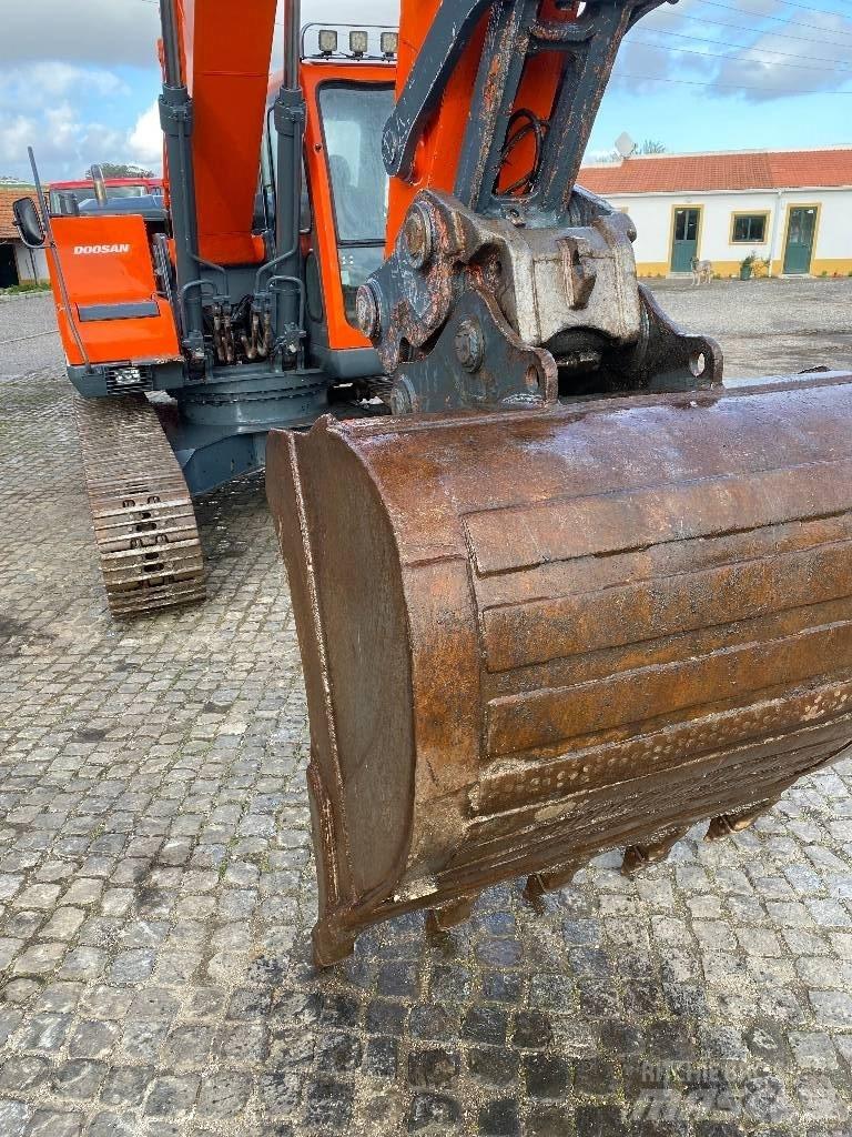 Doosan DX 220 NLC Гусеничные экскаваторы