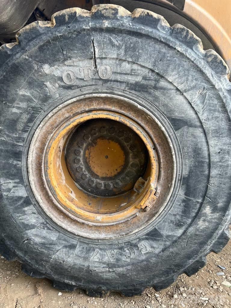 CAT 966 H Фронтальные погрузчики