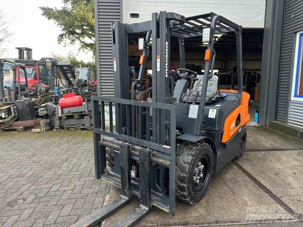 Doosan D30NX Дизельные погрузчики