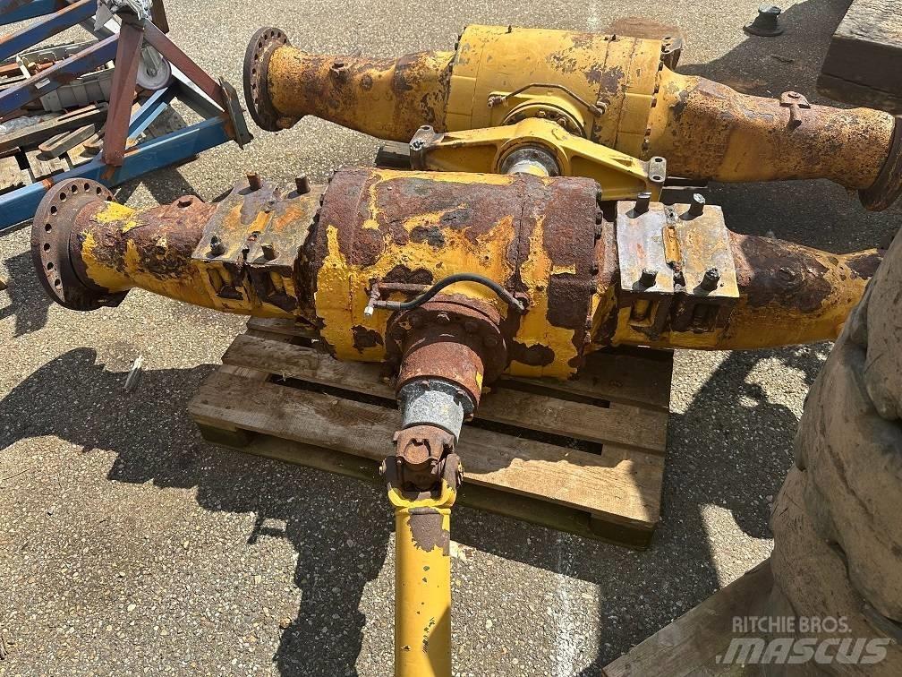 CAT 950 G front axel Оси