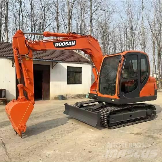 Doosan DX75 Гусеничные экскаваторы