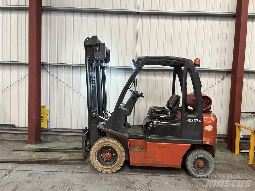Nissan UD02A20PQ Газовые погрузчики