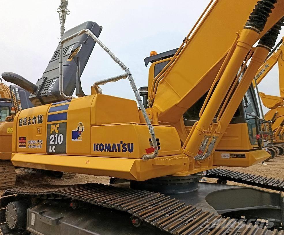 Komatsu PC 210 Гусеничные экскаваторы