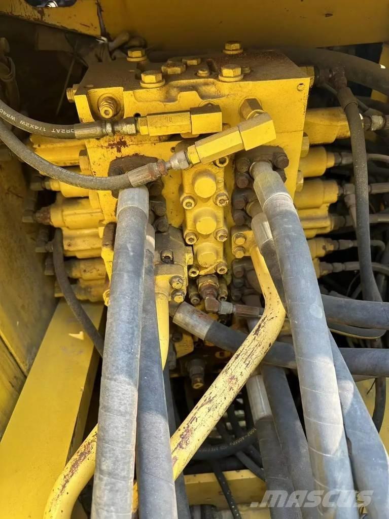 Komatsu PC 240 LC-8 Гусеничные экскаваторы