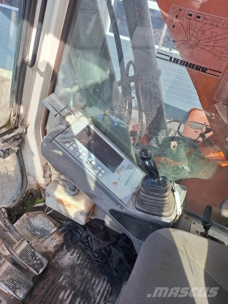 Liebherr R932 Гусеничные экскаваторы