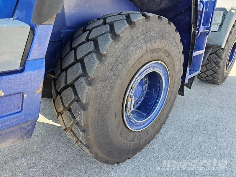 Liebherr L 556 Фронтальные погрузчики