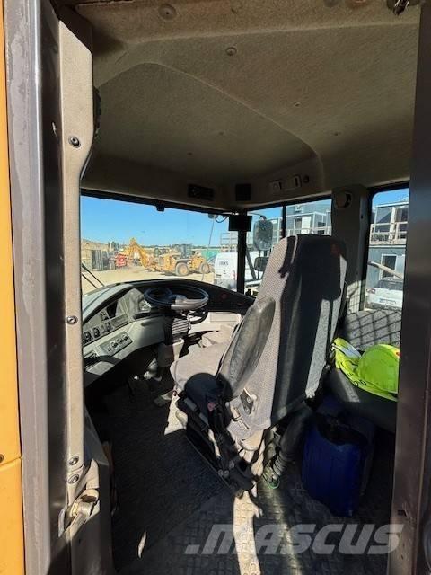 Volvo A 25 F Шарнирно-сочленённые самосвалы